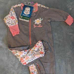 Pair of Gerber 0-3M footed pajamas